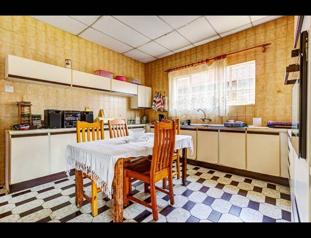 3 BEDROOM HOUSE FOR SALE IN FOREST HILL